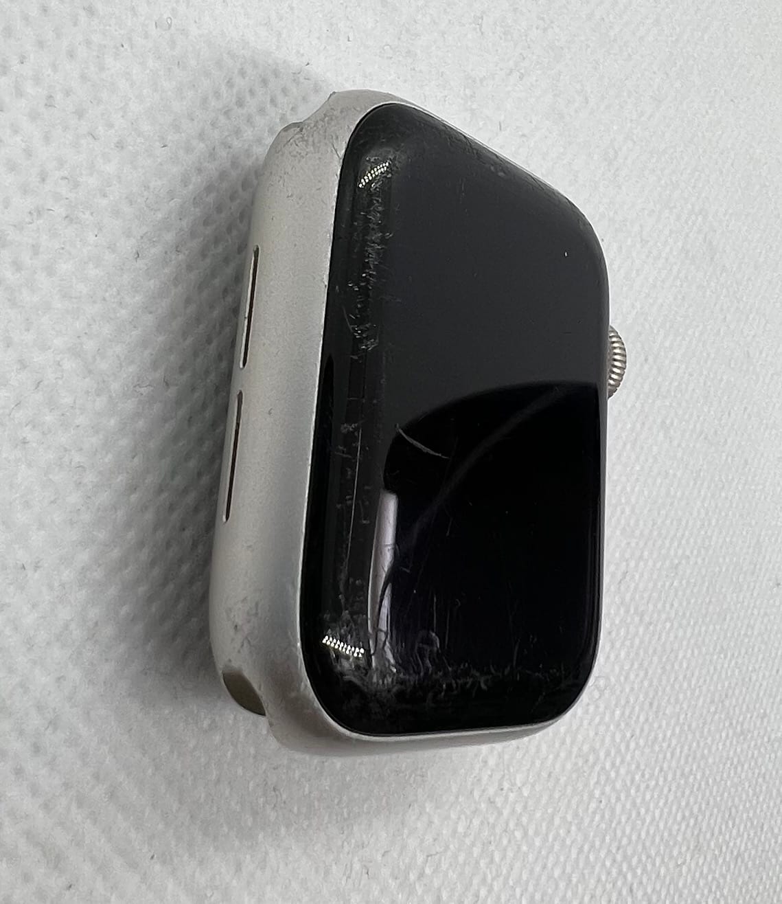 Apple Watch SE (40mm) – GPS + Cellular – Aluminium Silver - Gold Milanese Loop