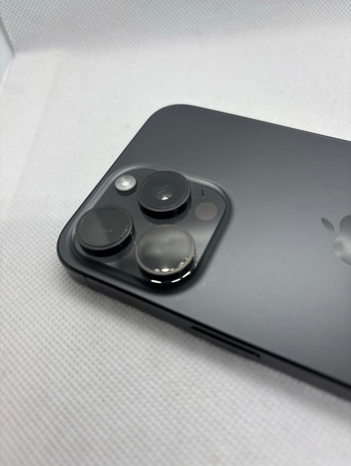 Apple iPhone 15 Pro Max – 256GB – Titanium Black (Grade A)