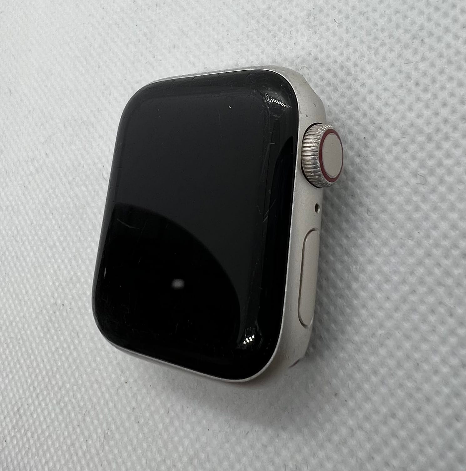 Apple Watch SE (40mm) – GPS + Cellular – Aluminium Silver - Gold Milanese Loop