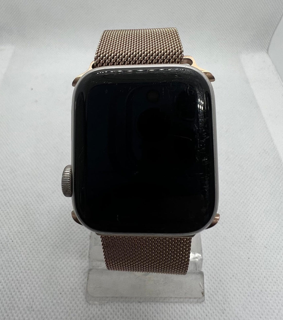 Apple Watch SE (40mm) – GPS + Cellular – Aluminium Silver - Gold Milanese Loop