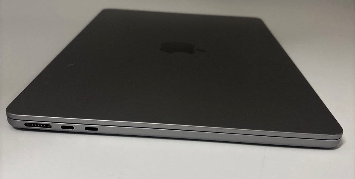 Apple MacBook Air 13.6” M2 | 256GB SSD | 8GB RAM | Space Grey | UK Keyboard
