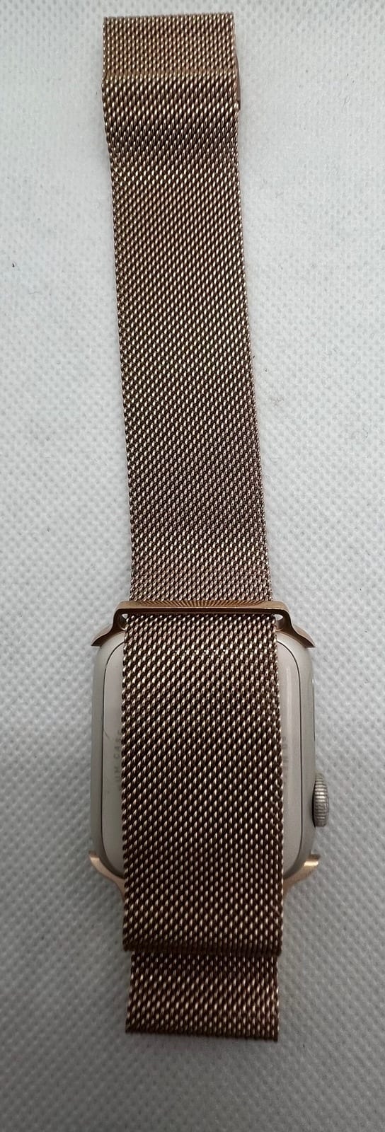 Apple Watch SE (40mm) – GPS + Cellular – Aluminium Silver - Gold Milanese Loop