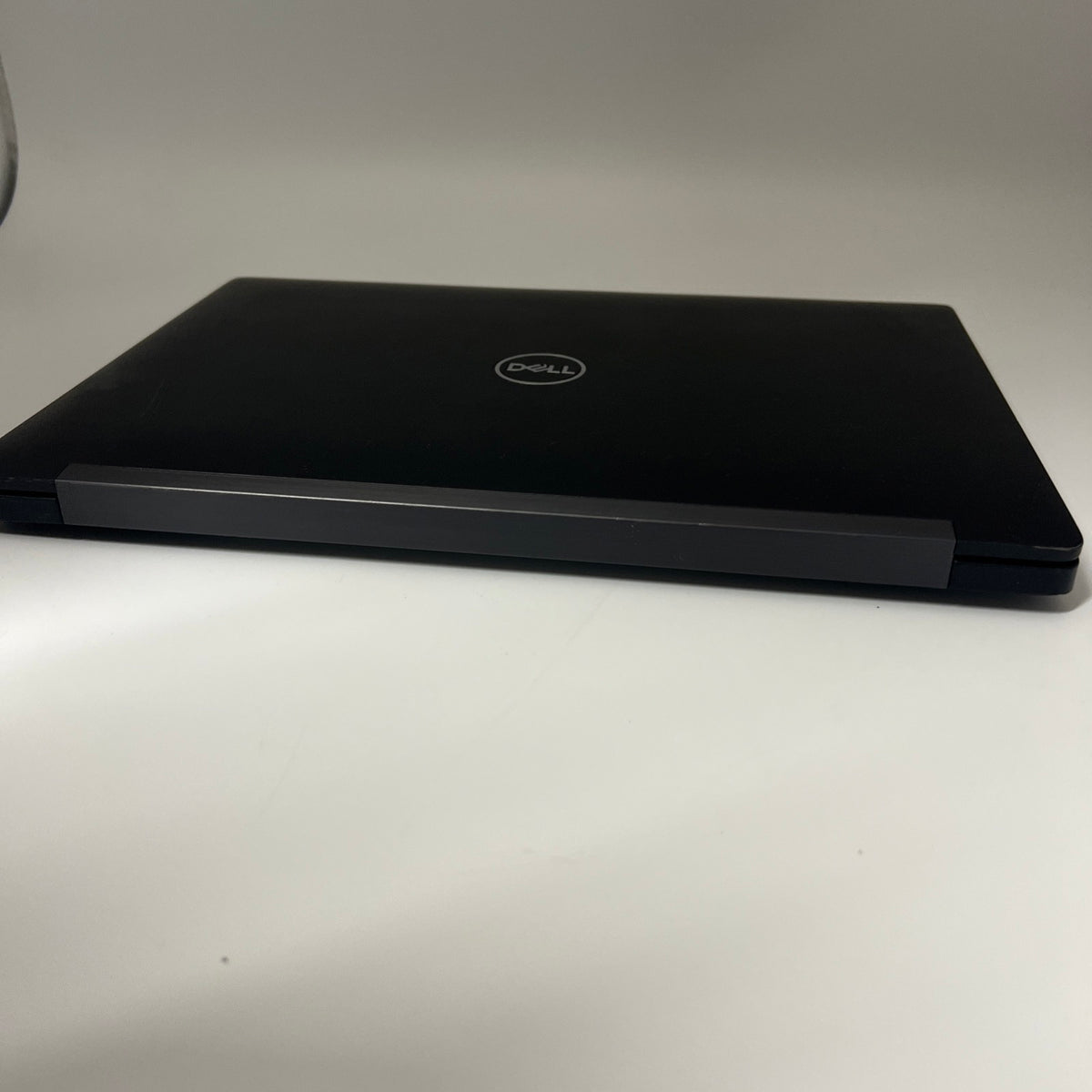 Dell Latitude 7390 Laptop 13.3" Full HD Screen Intel i5-8350U 16GB RAM 256GB (Grade B)
