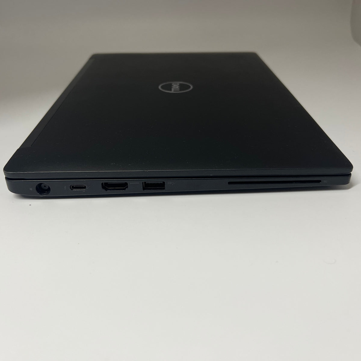 Dell Latitude 7390 Laptop 13.3" Full HD Screen Intel i5-8350U 16GB RAM 256GB (Grade B)