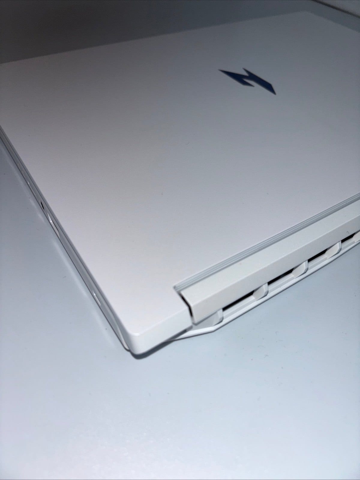 Acer Nitro V14 Gaming Laptop – Ryzen 5, RTX 3050, 14.5" FHD – White