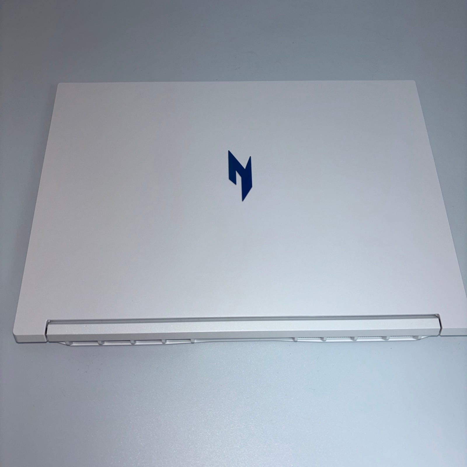 Acer Nitro V14 Gaming Laptop – Ryzen 5, RTX 3050, 14.5" FHD – White