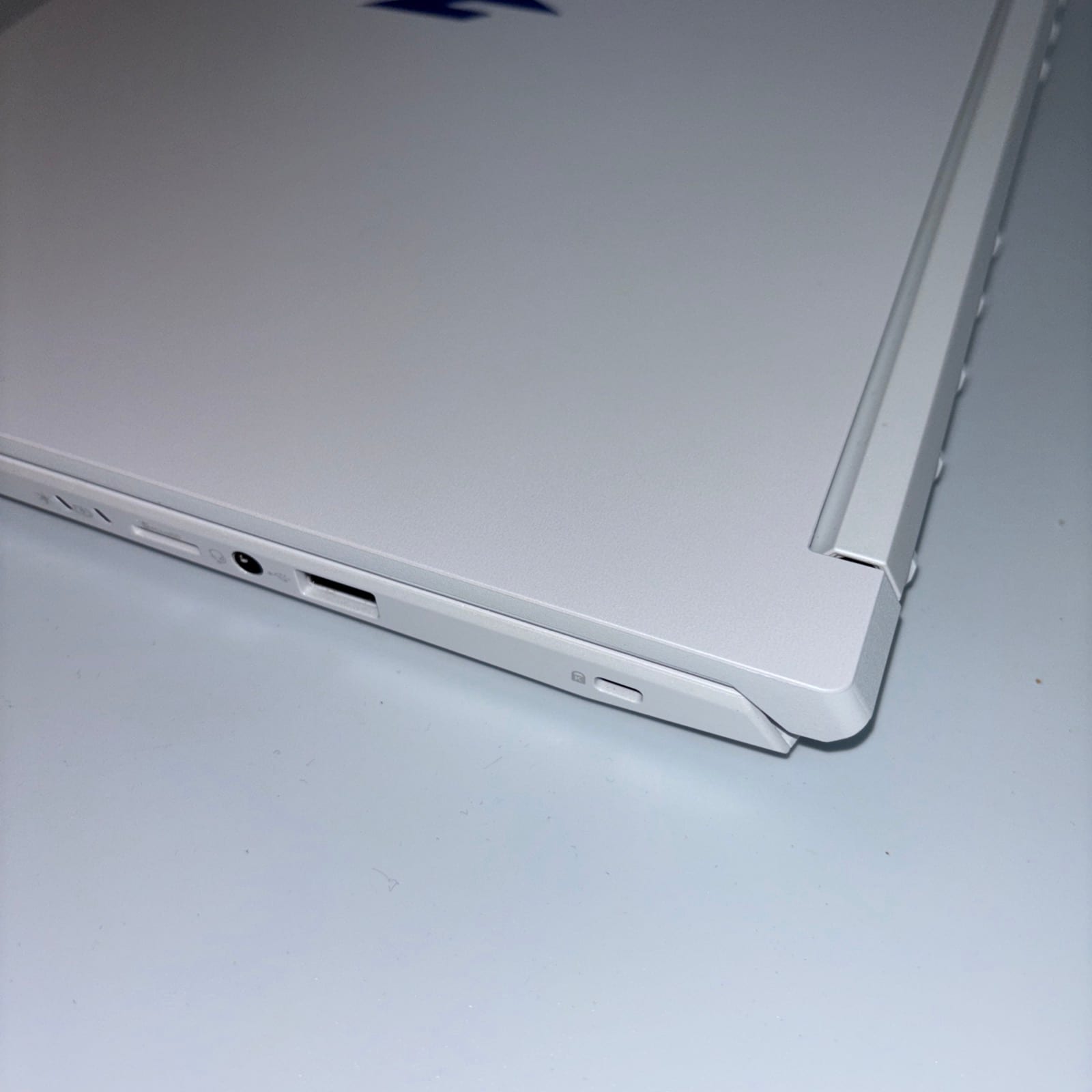 Acer Nitro V14 Gaming Laptop – Ryzen 5, RTX 3050, 14.5" FHD – White