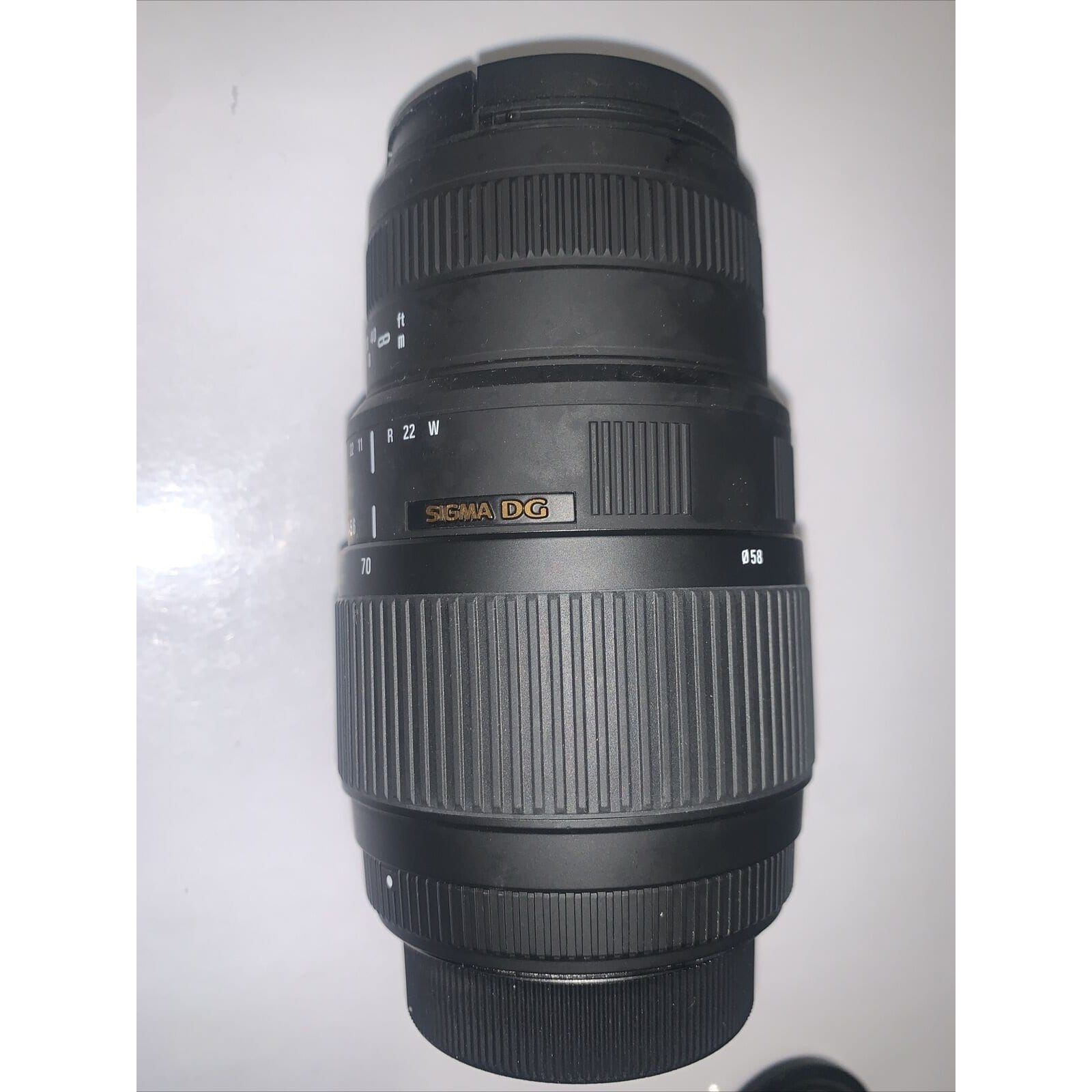Sigma 70-300mm f/4-5.6 DG Macro Sony A Mount Lens