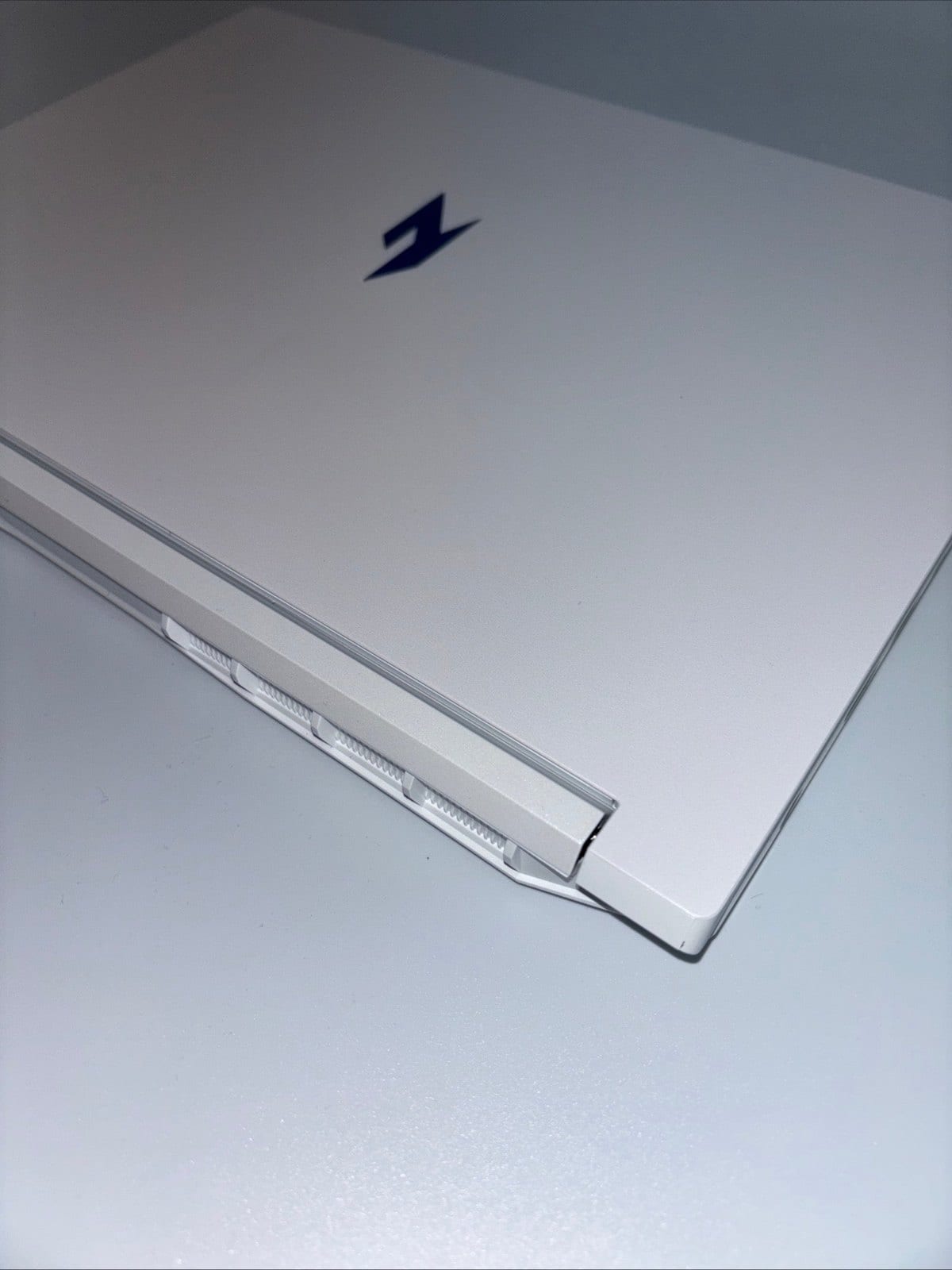 Acer Nitro V14 Gaming Laptop – Ryzen 5, RTX 3050, 14.5" FHD – White - Gadget Converters