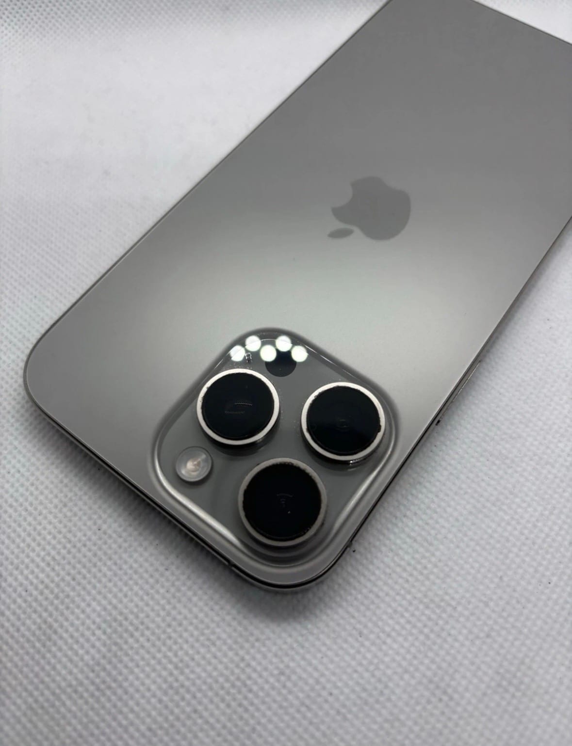 Apple iPhone 16 Pro Max – 256GB – Natural Titanium (Unlocked) - Gadget Converters