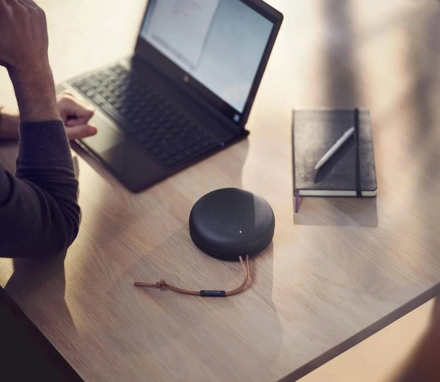 Bang & Olufsen Beosound A1 (2nd Generation) Wireless Waterproof Bluetooth Speaker - Black Anthracite - Gadget Converters