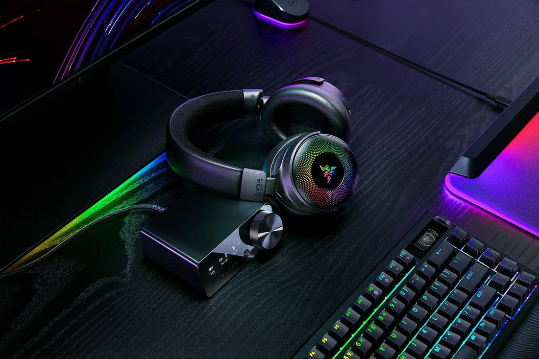 Razer Kraken V4 Pro Headset + OLED Control HUB + Razer Base Station v2 Chroma - Gadget Converters