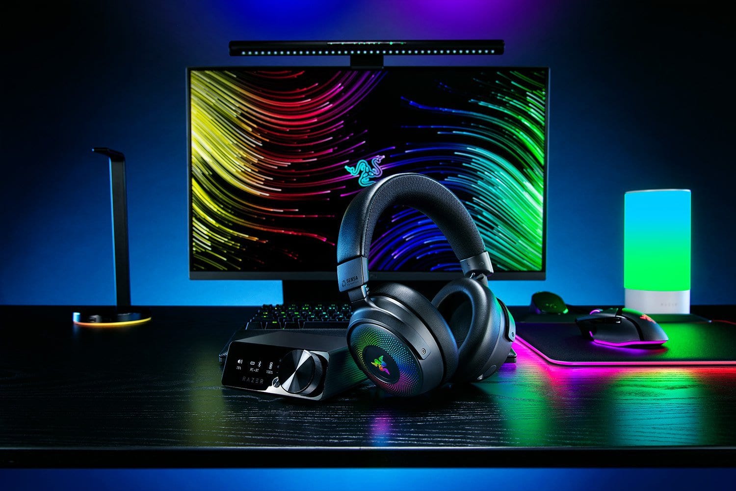 Razer Kraken V4 Pro Headset + OLED Control HUB + Razer Base Station v2 Chroma - Gadget Converters